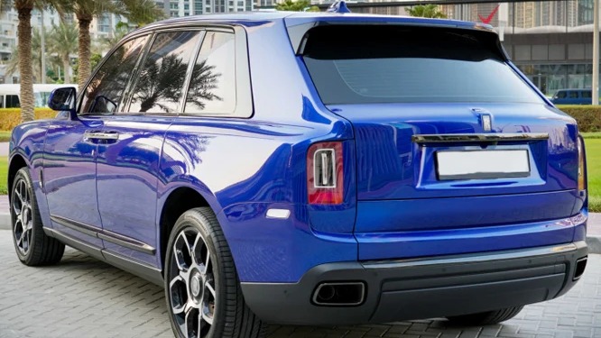 Rolls Royce Cullinan Blue